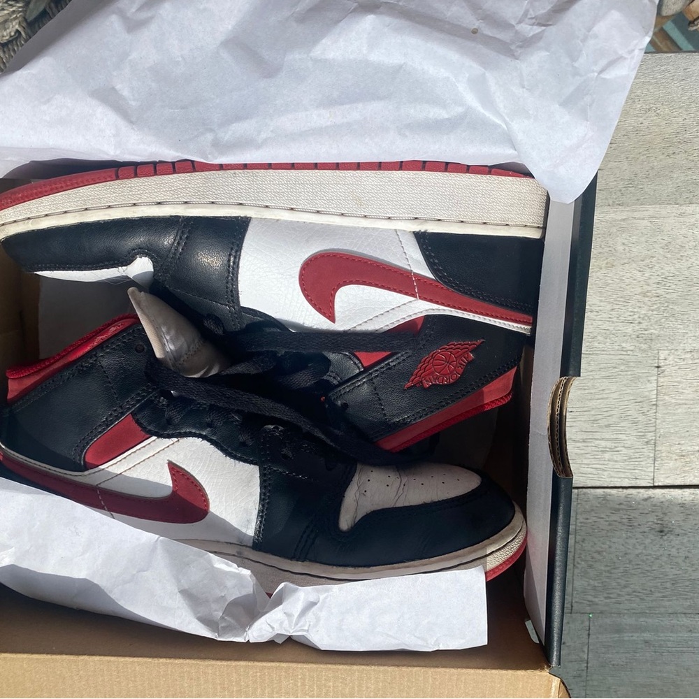 Nike Jordan 1 MID